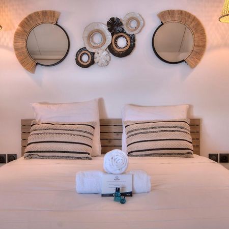 Apt - 4 Pers - Petit Duc - Renove - 44M² - Centre De Mont Rocquefeuil - Saint-Gilles-les-Bains Buitenkant foto