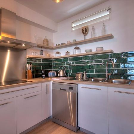 Apt - 4 Pers - Petit Duc - Renove - 44M² - Centre De Mont Rocquefeuil - Saint-Gilles-les-Bains Buitenkant foto
